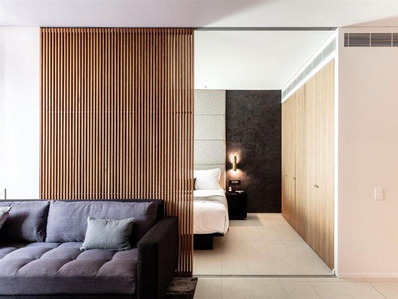 Skye Suites سيدني المظهر الخارجي الصورة A sliding door