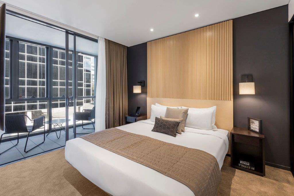 Skye Suites سيدني الغرفة الصورة A bedroom at the hotel